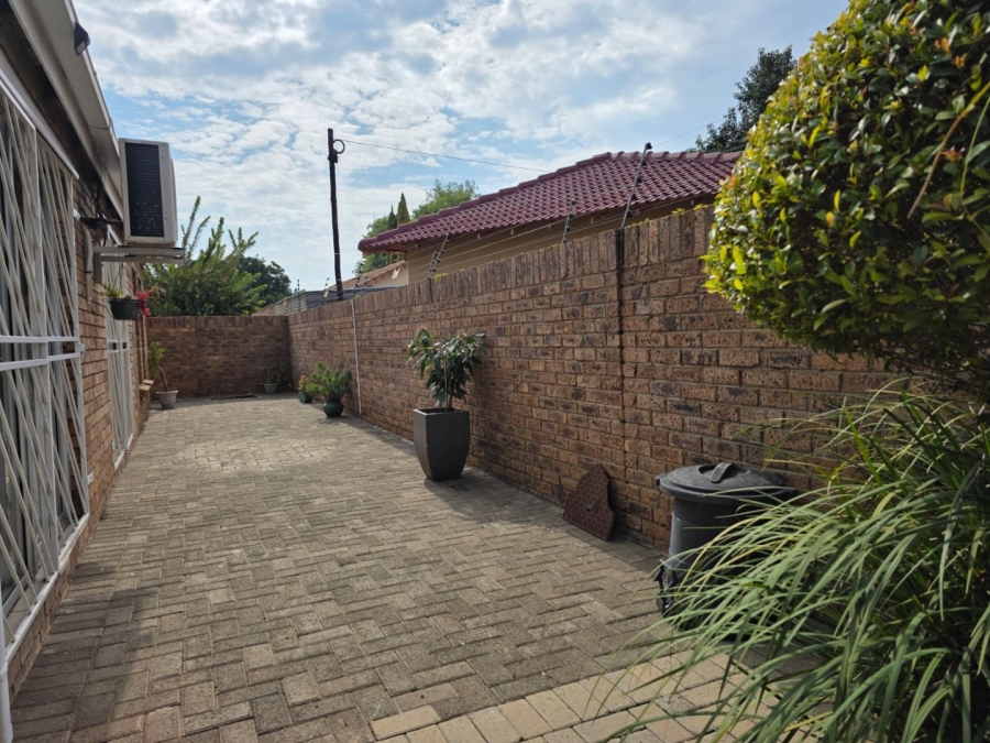 3 Bedroom Property for Sale in Carters Glen Northern Cape